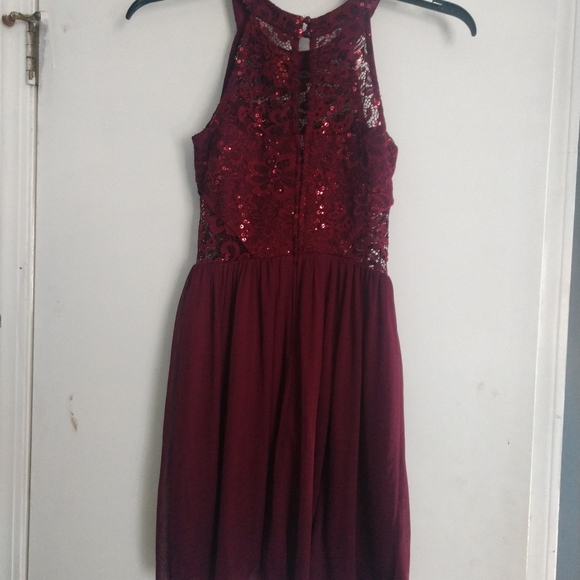 BCX formal Dress maroon sequin halter prom formal homecoming dance Size 3 - Picture 6 of 12